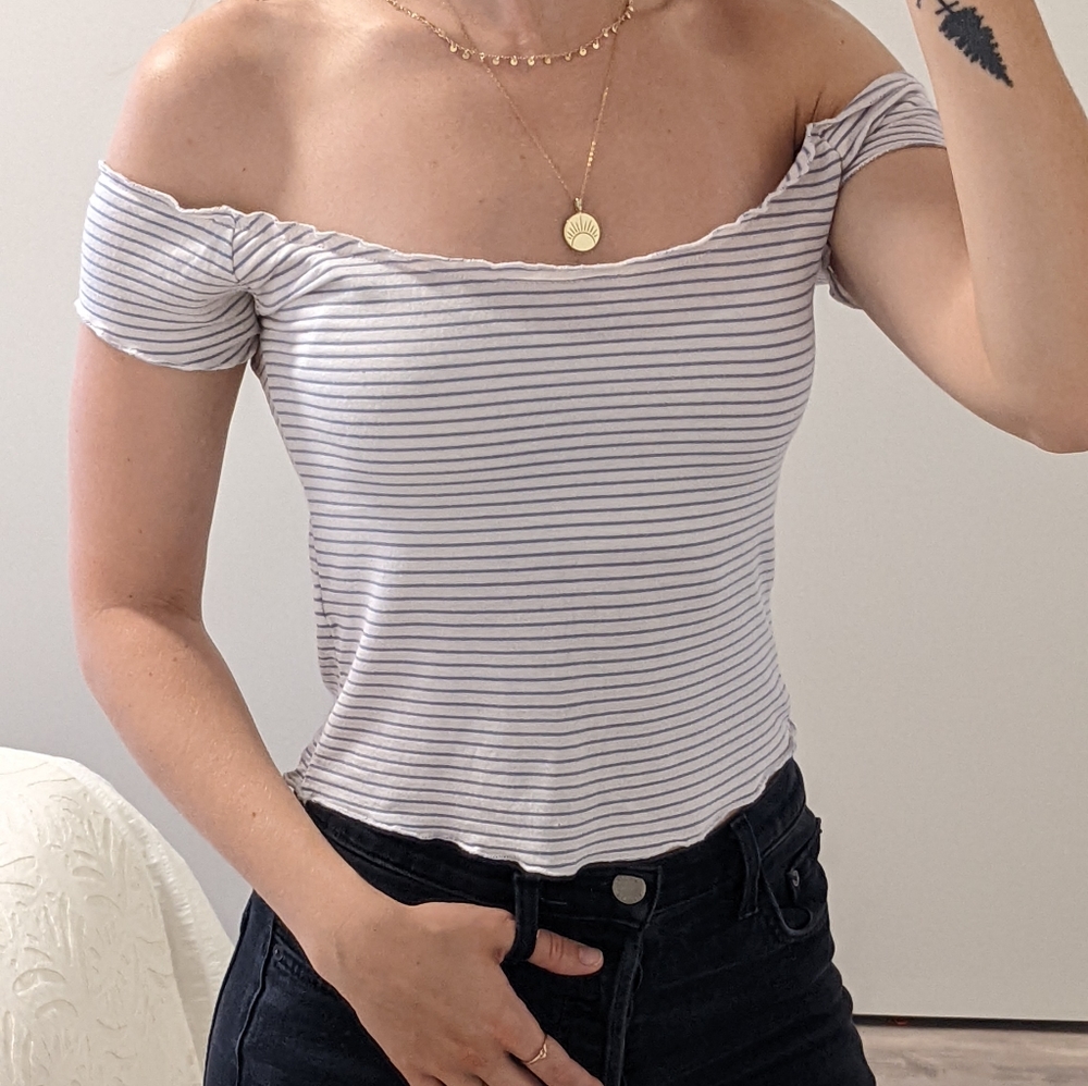Brandy Melville striped, ruffled crop top